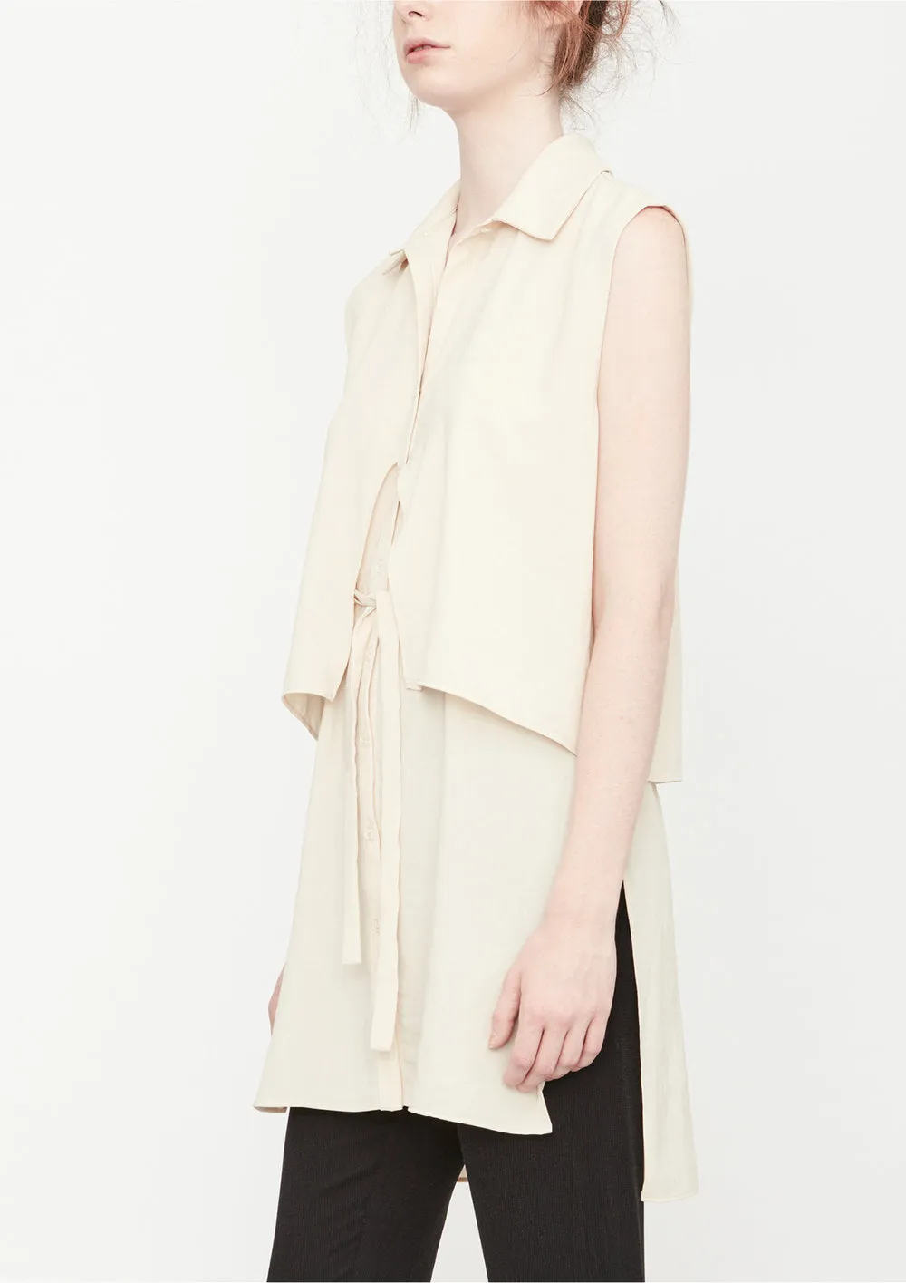 BLOUSE SLEEVELESS CREME