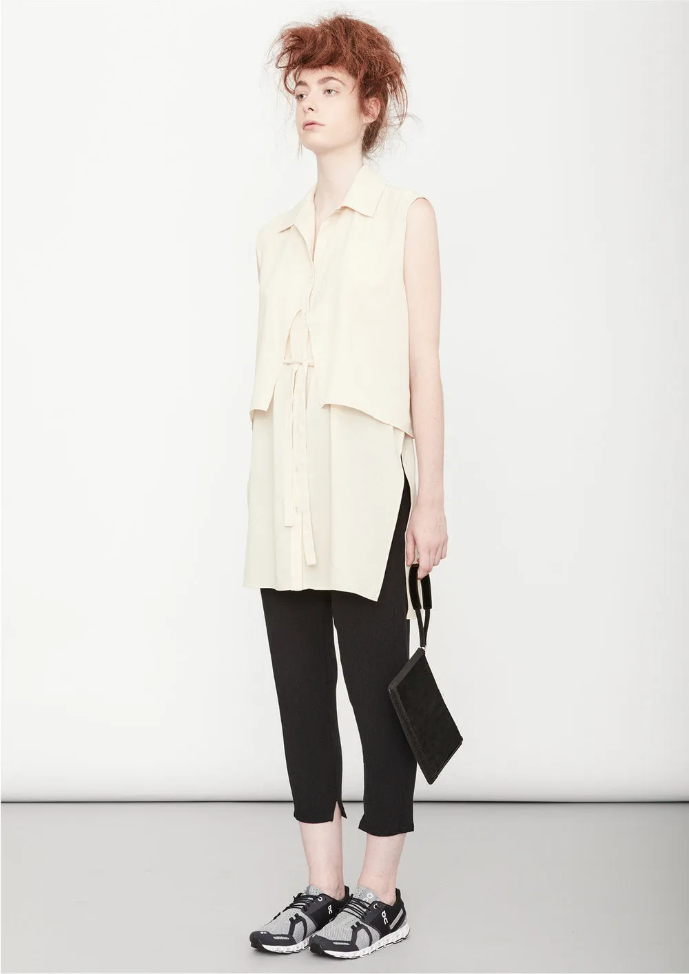 BLOUSE SLEEVELESS CREME
