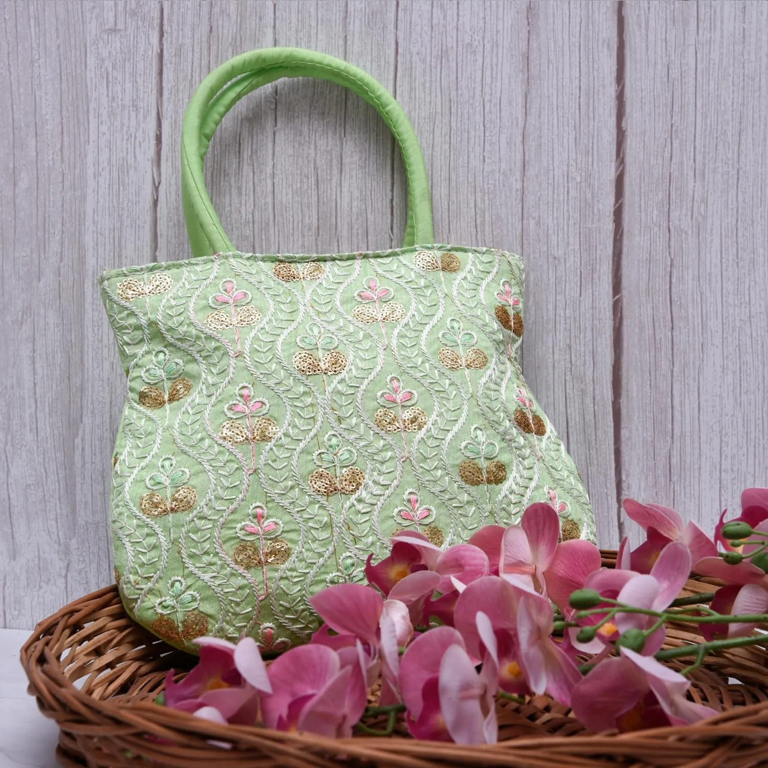 Kuber Industries Hand Bag|Traditional Hand Bag|Silk Wallet Hand Bag|Woman Tote Hand Bag|Ladies Purse Handbag|Gifts Hand Bag|Curved Shape Embroidery Hand Bag|Green